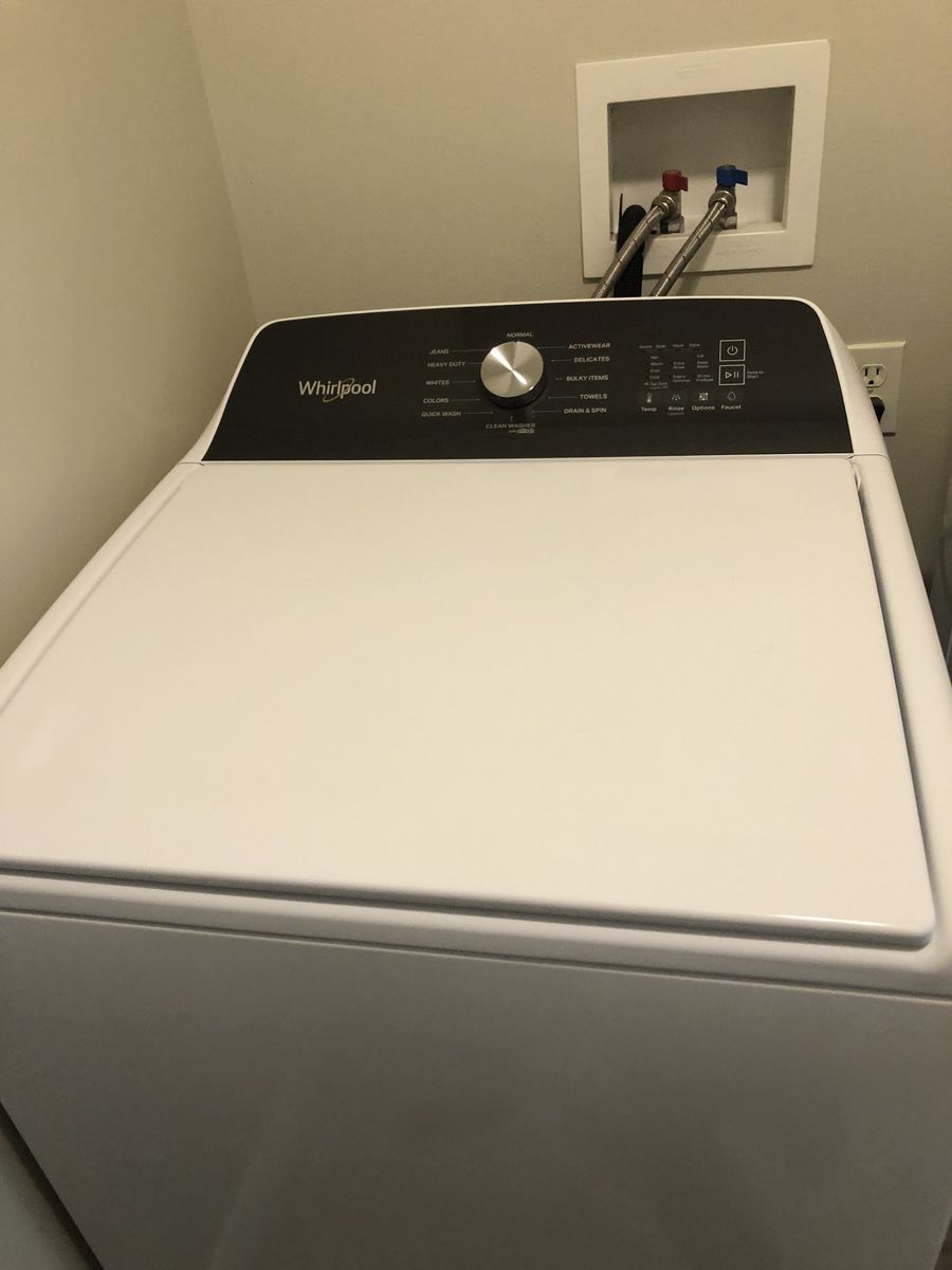 Whirlpool Top Load Clothes Washer Modern Impeller Design (No Agitator) Excellent Condition