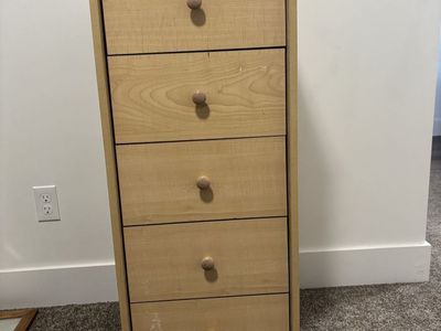 Dresser