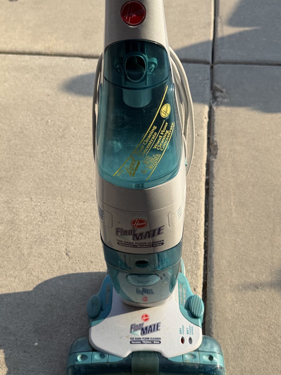 Hoover Floormate Hard Floor Cleaner - Vacuums, Washes, Dries
