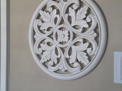 White Round Floral Medallion Wall Decor Shabby Chic Carved Wood Look Plaque Art - 16"