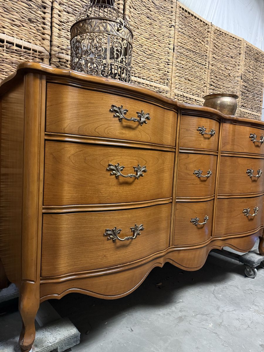 Vintage Drew dresser from 1989