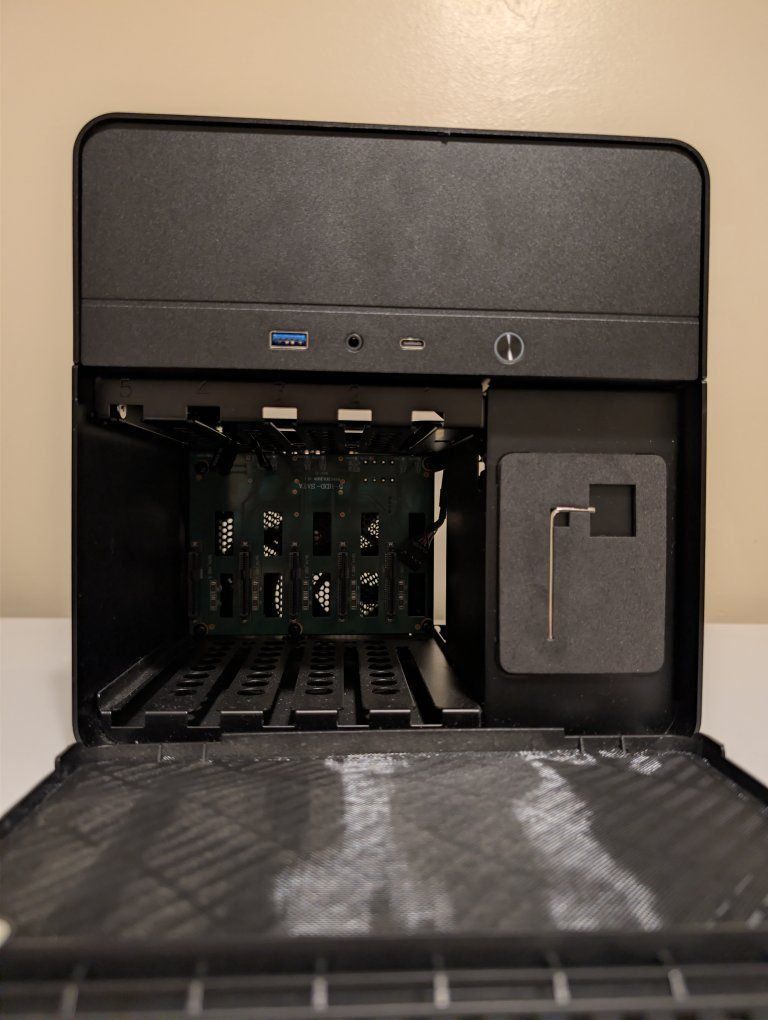 Main image 6