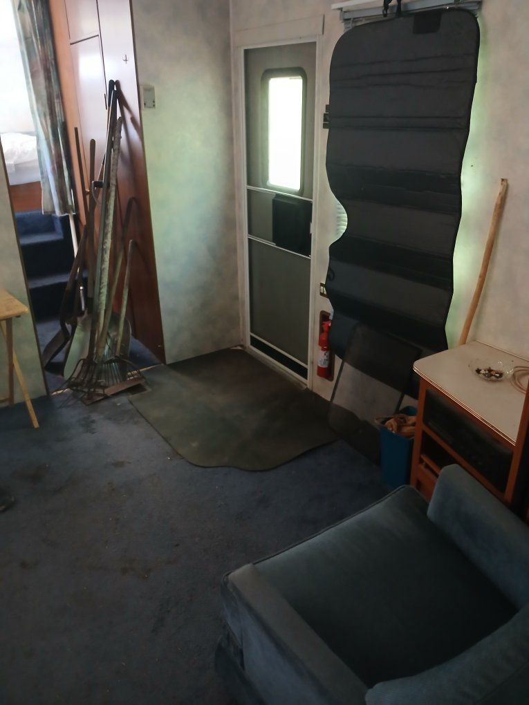 Main image 9