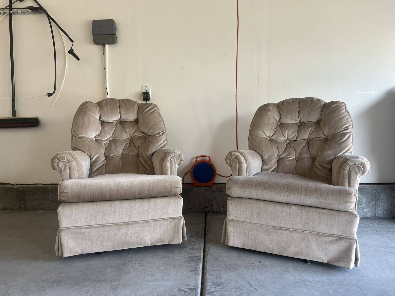 Swivel Arm Chairs