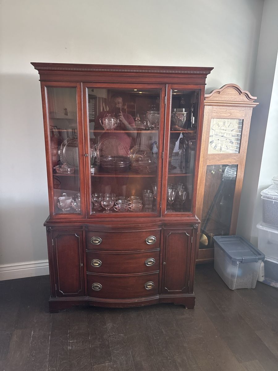 Bernhardt China Cabinet / Hutch – $600 OBO