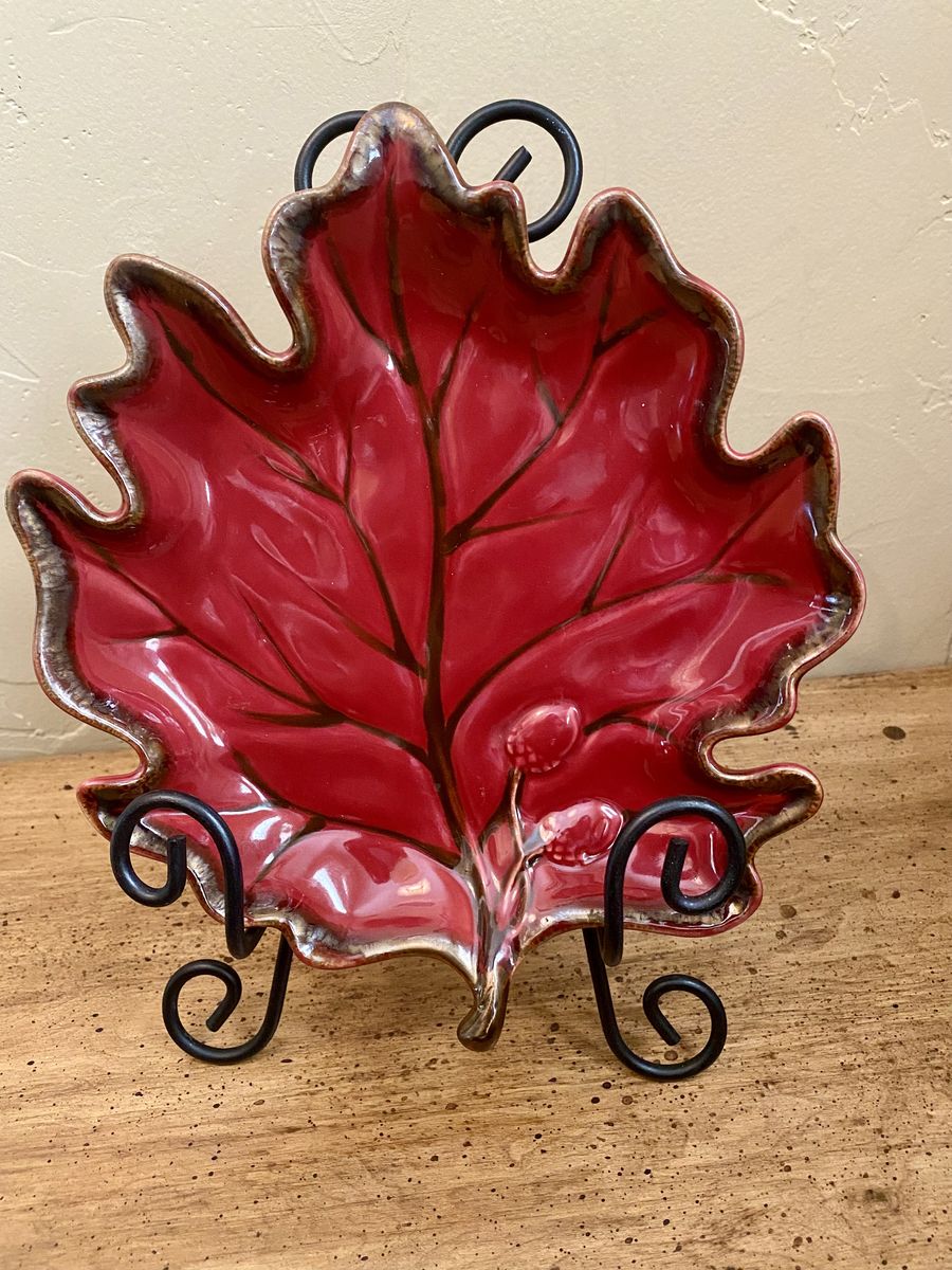LIKE NEW!  Red Ceramic Leaf Serving Dish Bowl with Beautiful Gold Trim - Hand Painted Stoneware - C PIX