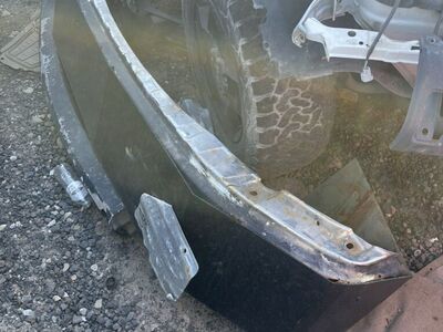 08 Toyota Tundra front bumper $40