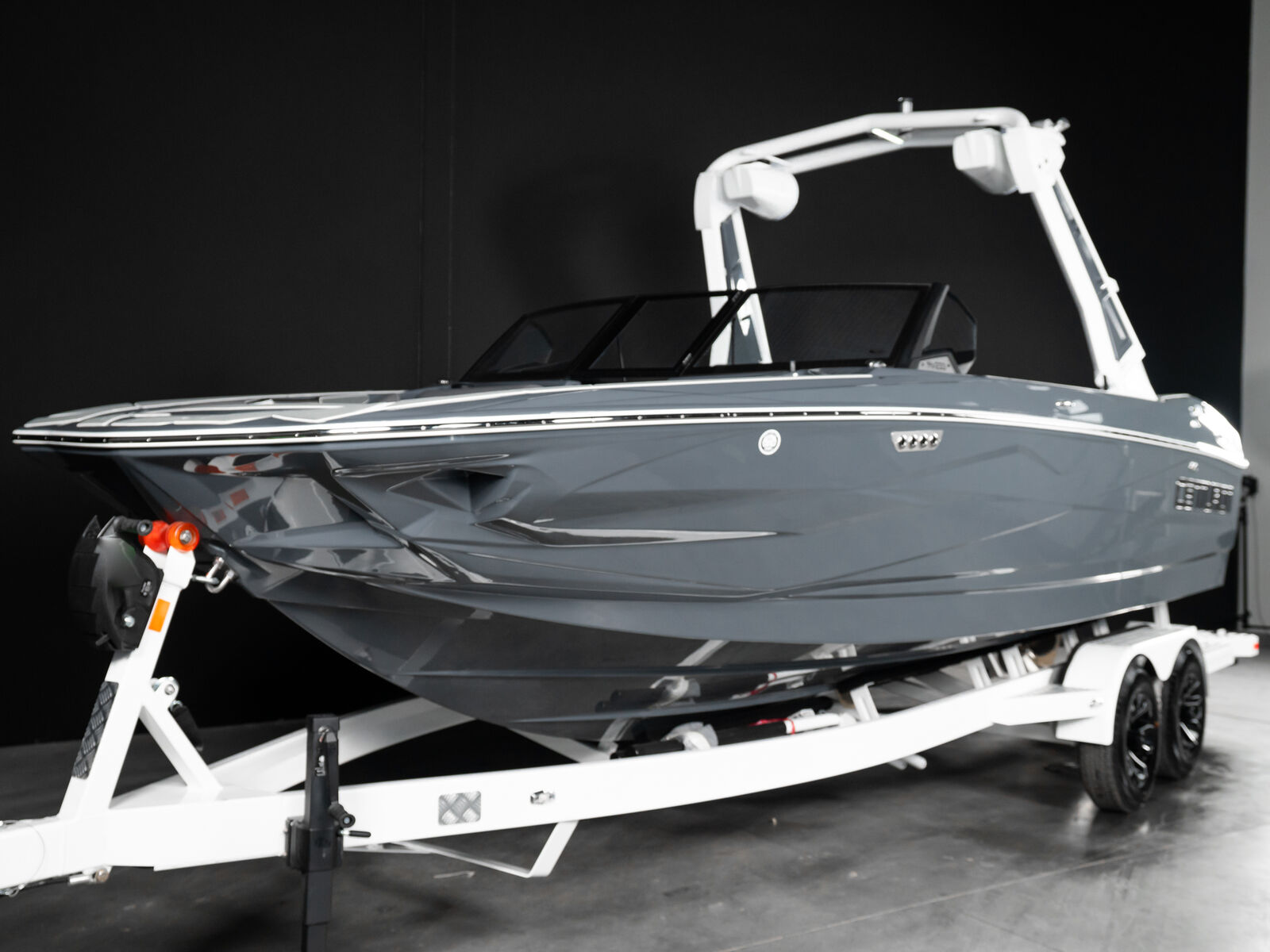 2025 Nv233 Charcoal - Wake Boat