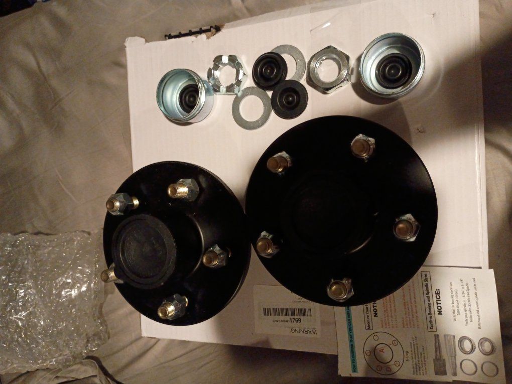 Trailer hub kit 5 on 4.5 3500lb.  set of 2.  new