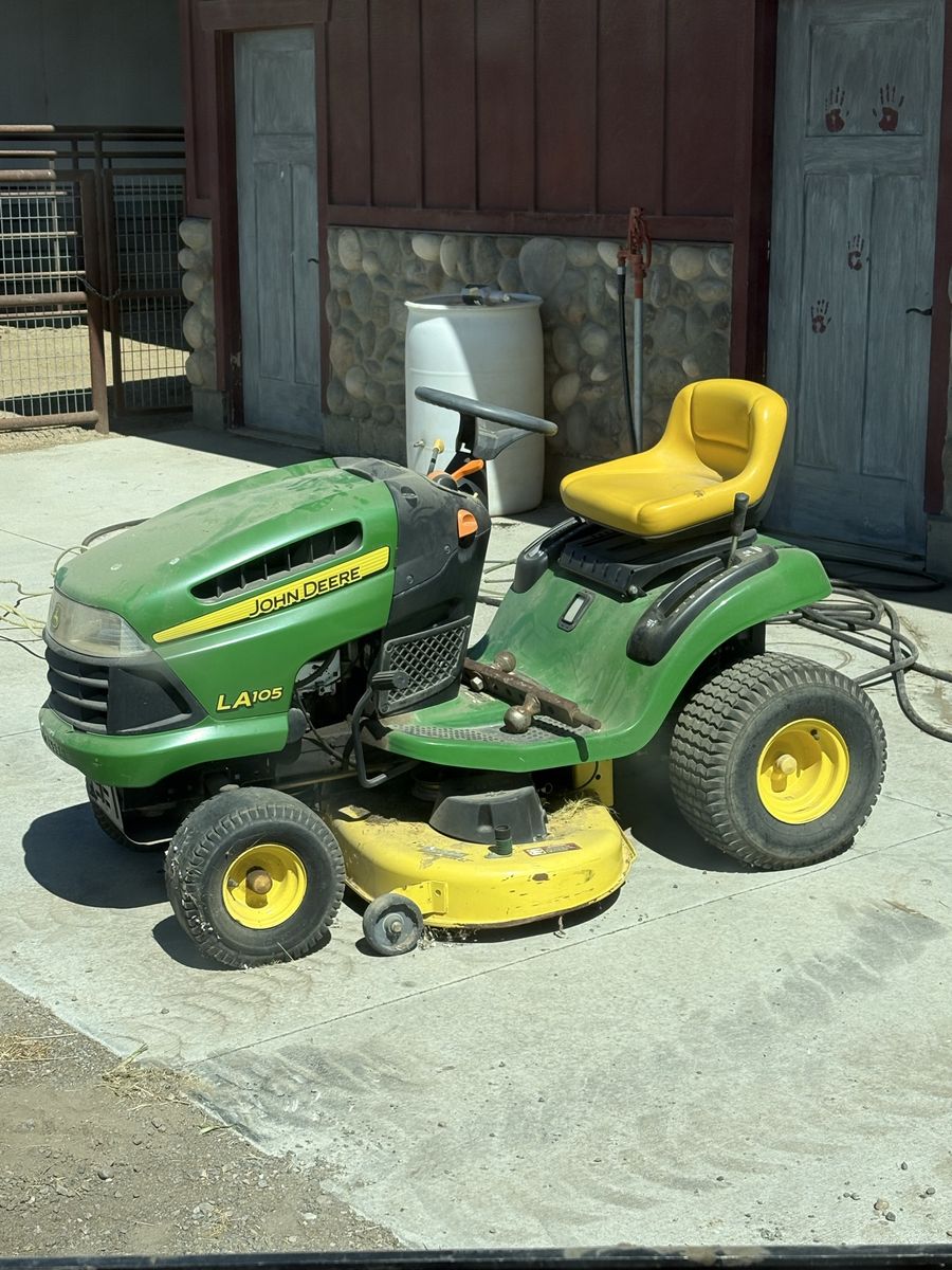 John Deere LA105 Riding Lawn Mower - Green & Yellow, Great for Yard Work