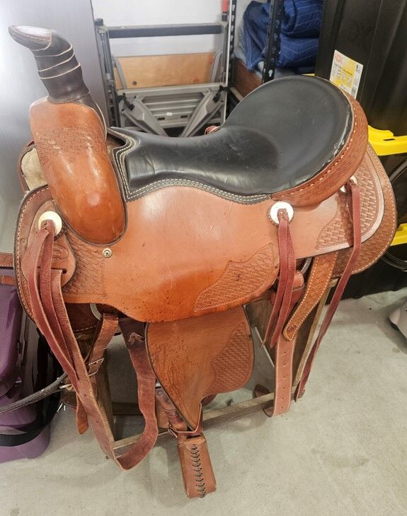 Dakota Roping Saddle