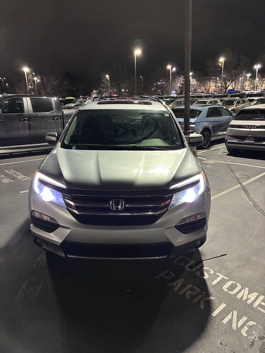 2017 HONDA PILOT Elite