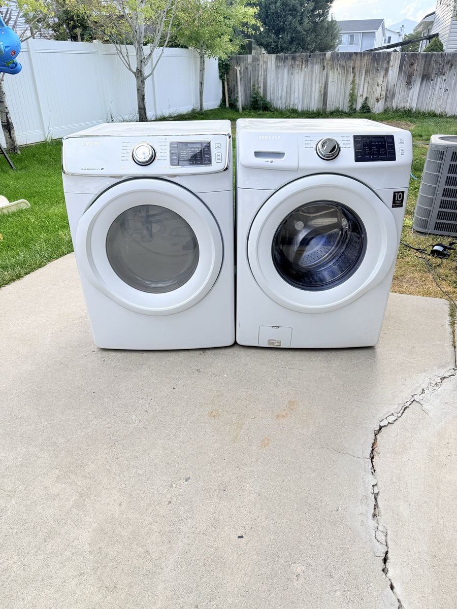 Samsung Front Load Washer and Dryer Set White
