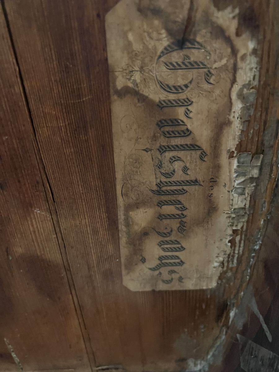 Main image 3