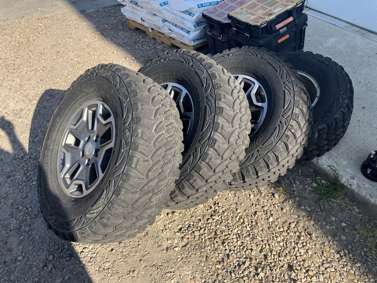 Mud tires