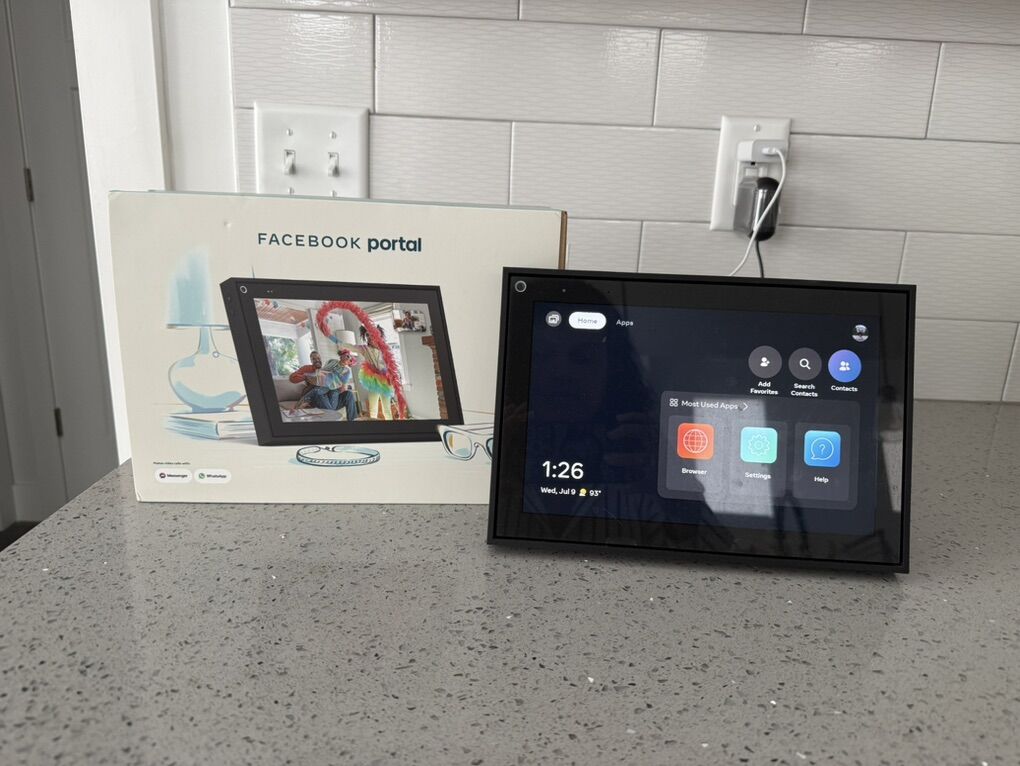 Facebook Portal - 10 Touch Screen