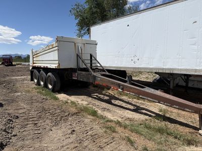 Pup trailer