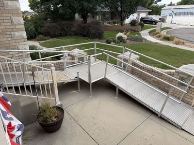 Modular Aluminum Wheelchair Ramp System with Handrails
