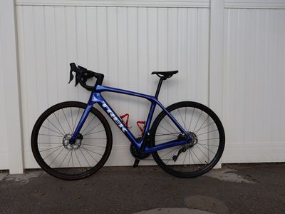 Trek Domane SL 6 Shimano Size 54 + Garmin Dual Power Meter Pedals