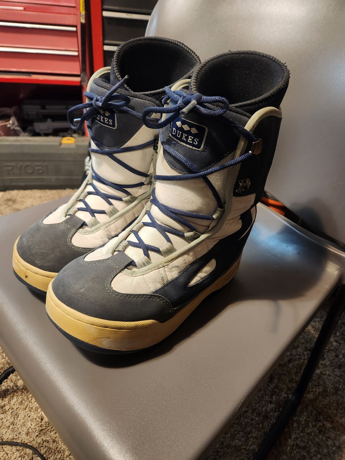 Dukes snowboard boots