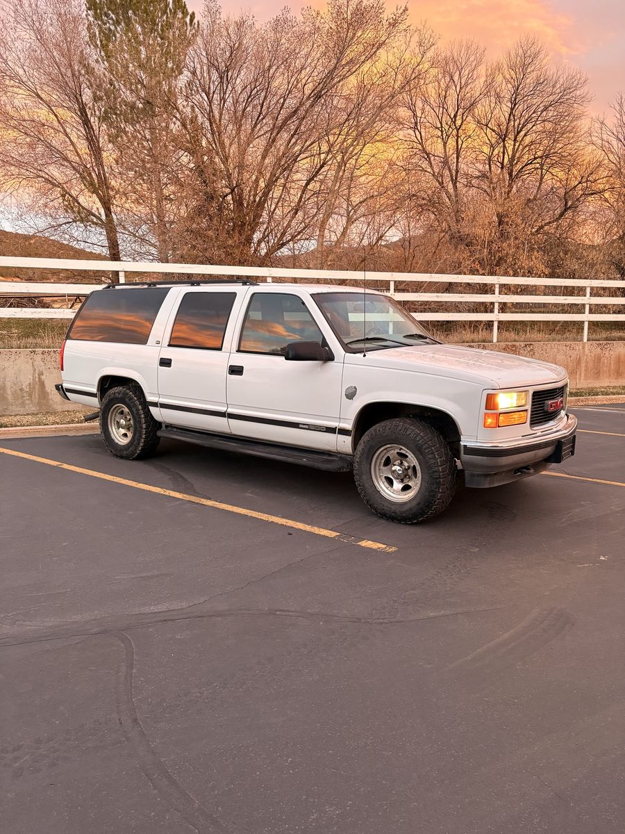 1999 GMC Suburban C1500 SLT