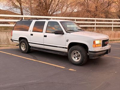 1999 GMC Suburban C1500 SLT