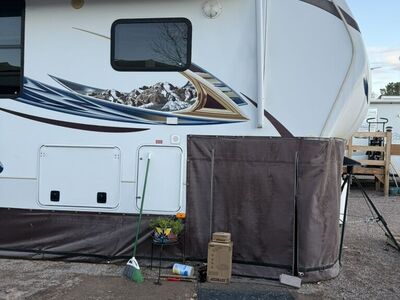 36' Keystone Avalanche 5th Wheel