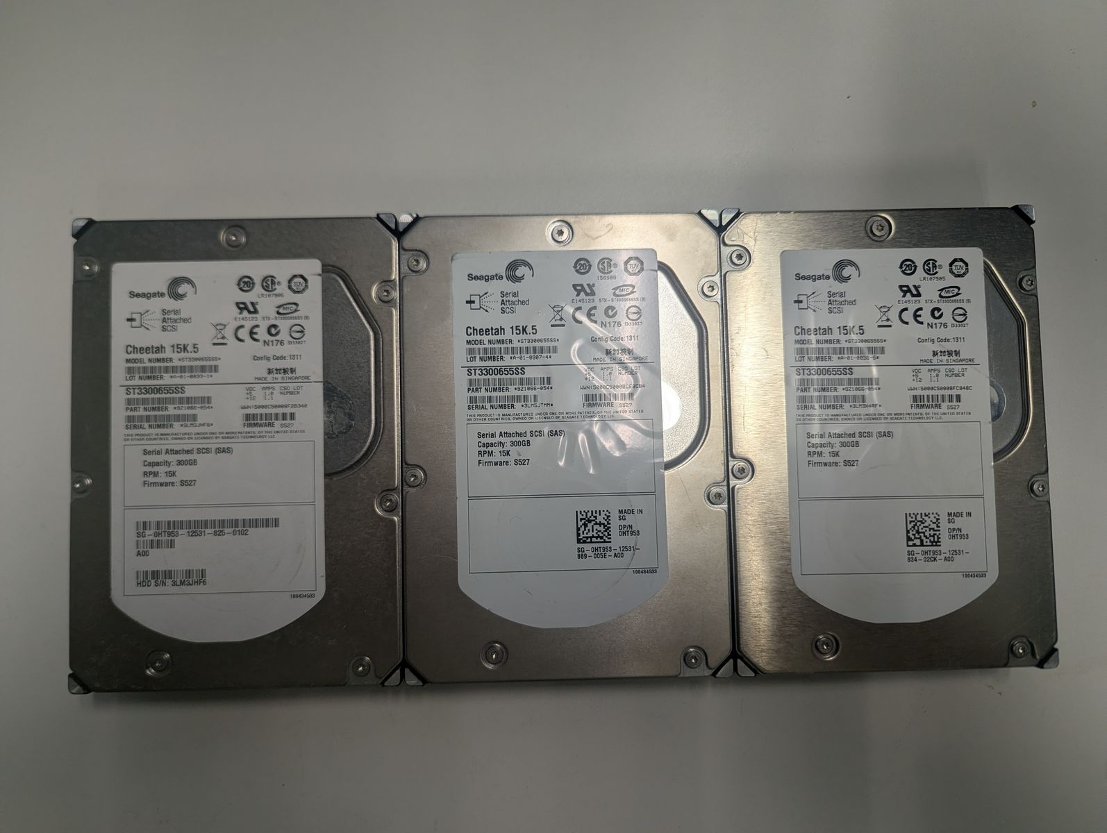 LOT of 3 Seagate Cheetah 15K.5 ST3300655SS 300GB 3.5" SAS Server HDD 0HT953