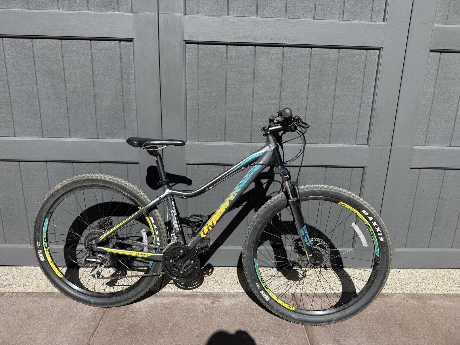 GIANT Liv Tempt 4 Hardtail Mountain Bike - Small, 27.5" Wheels, Shimano Drivetrain, Grey/Blue/Yellow