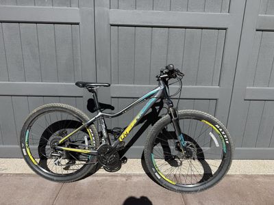 GIANT Liv Tempt 4 Hardtail Mountain Bike - Small, 27.5" Wheels, Shimano Drivetrain, Grey/Blue/Yellow