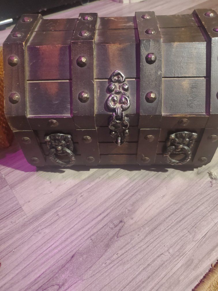 Main image 3