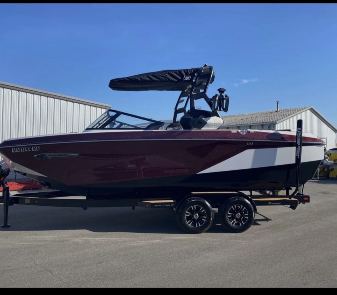 2021 Nautique G23