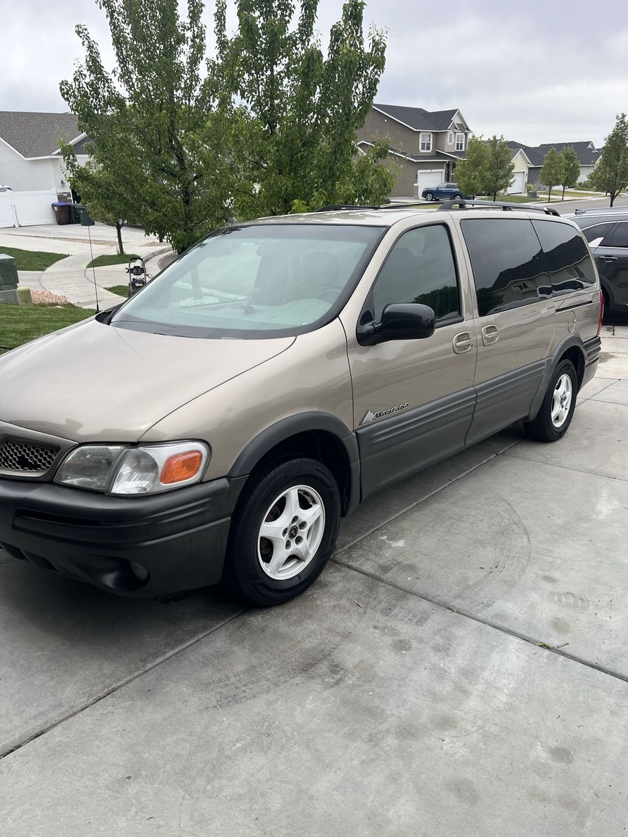 2003 Pontiac Montana 