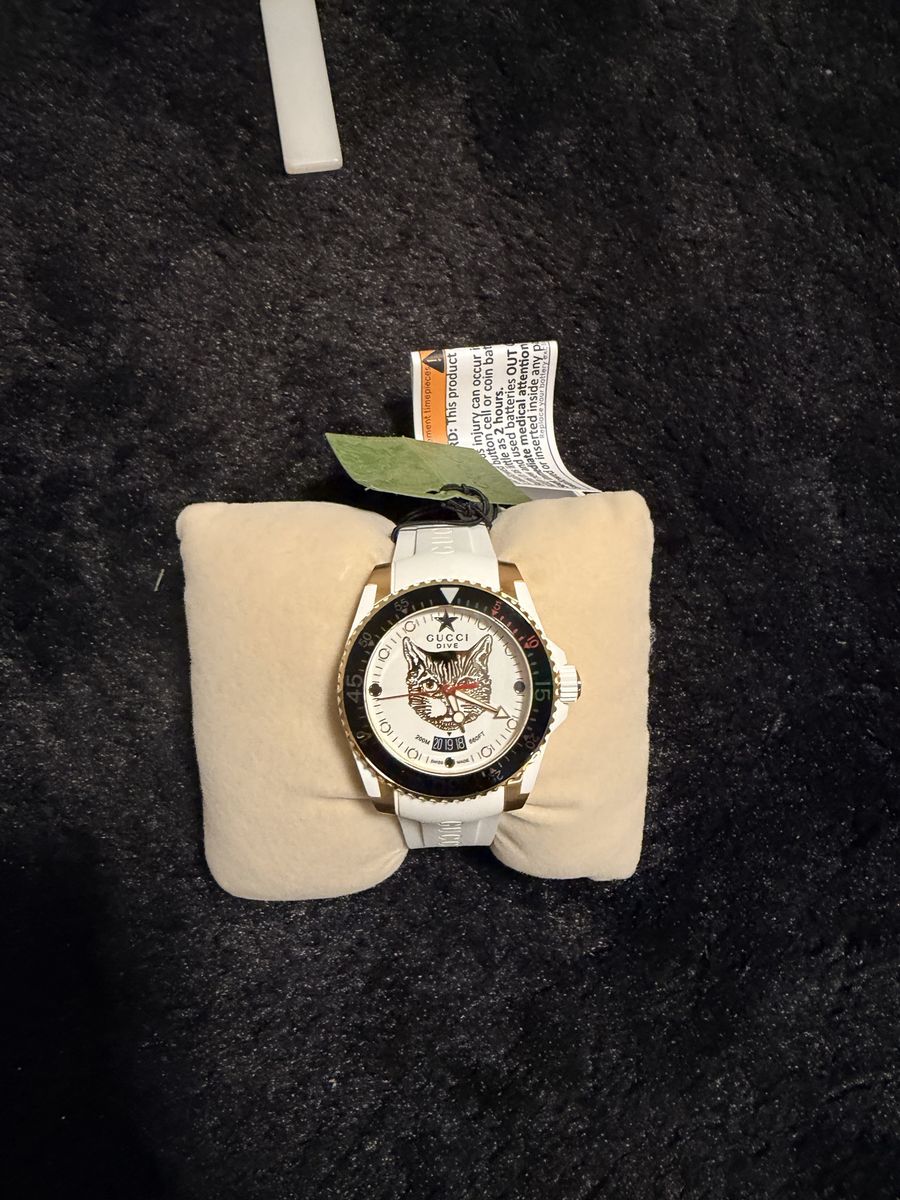 Gucci Dive Watch YA136322 Brand New with Tags and Box