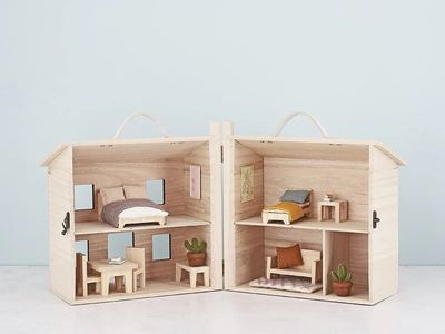 Portable Doll House— Ollie Ella