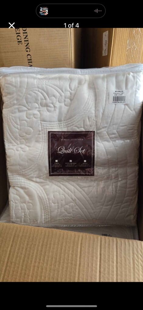 Ivy Hill Home Queen/Full quilt set