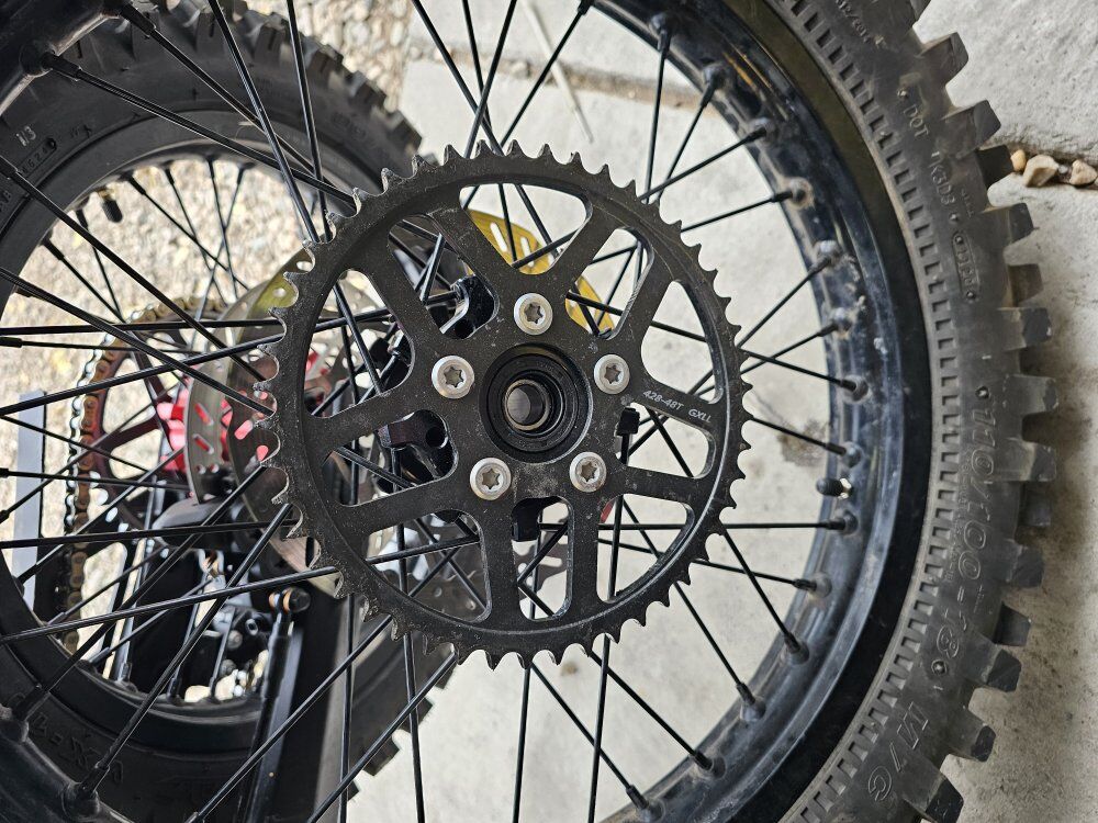 Arctic leopard, vetra blazer, surron.