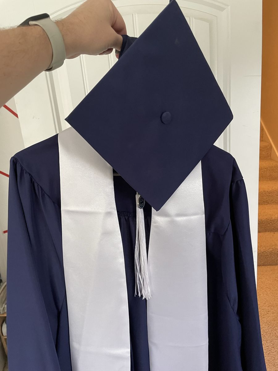 BYU Graduation Set: Cap, Gown, Tassel & Fine Arts Stole