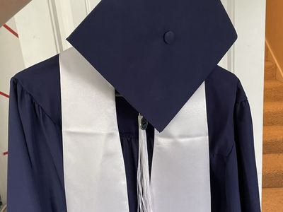 BYU Graduation Set: Cap, Gown, Tassel & Fine Arts Stole