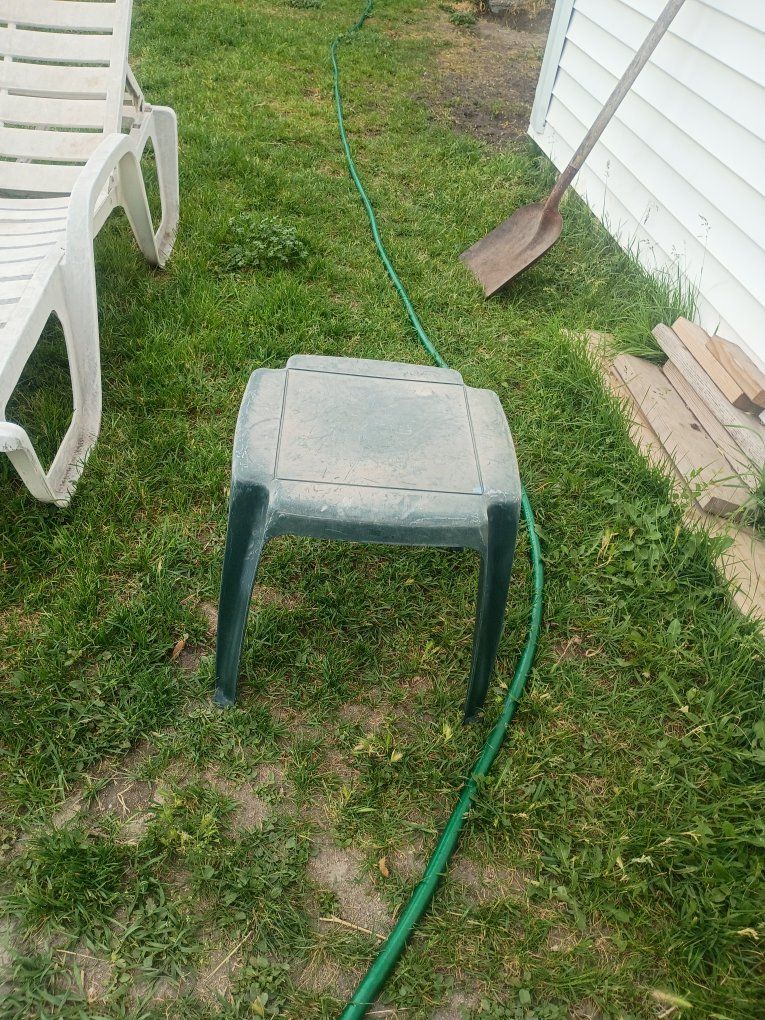 free outdoor furniture