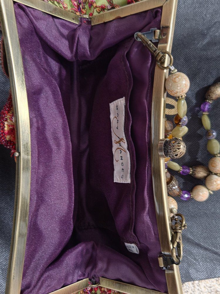 Main image 4
