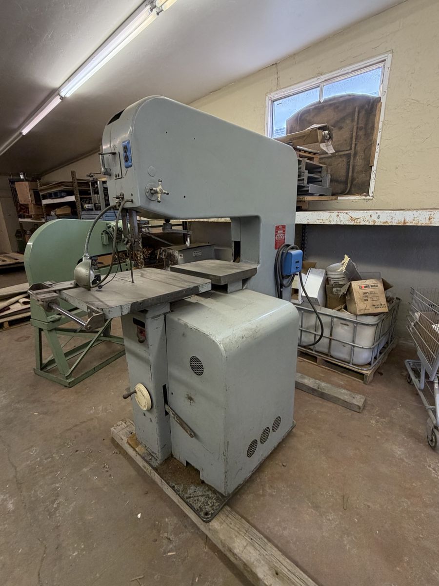 Main image 6