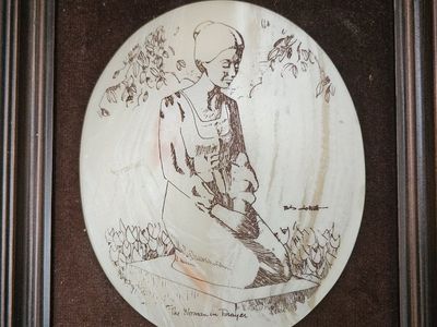 soapstone carving "The woman in prayer"