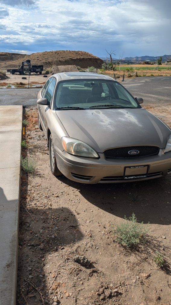 2005 Ford Taurus SEL