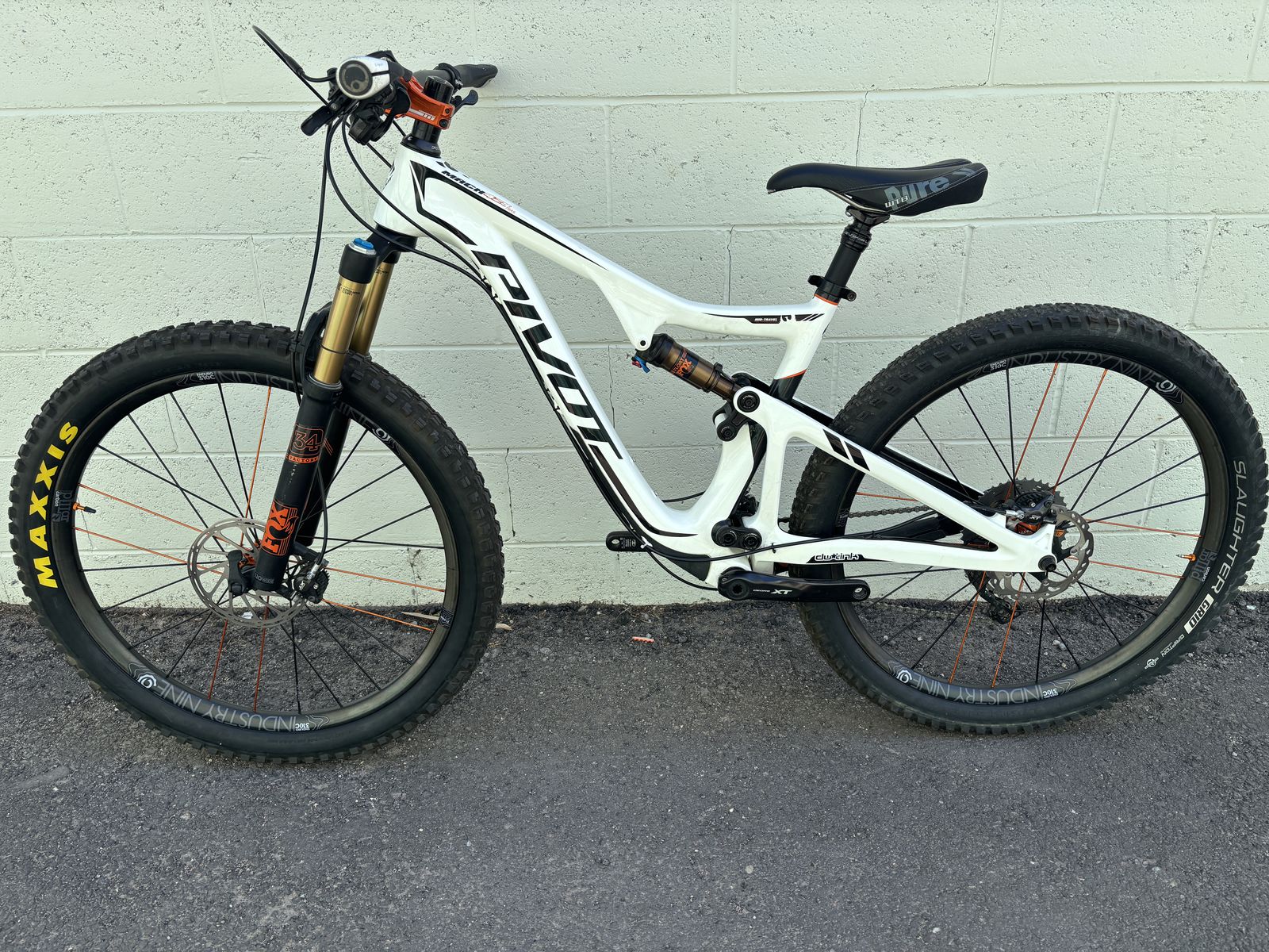 2017 Pivot MACH 429 Trail; Size: Medium
