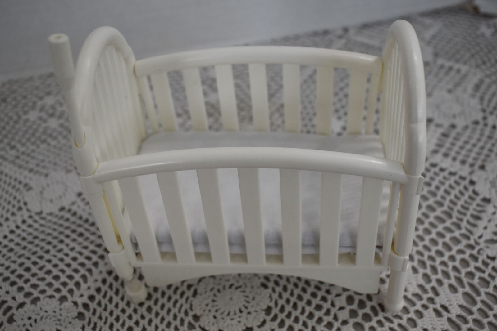 Vintage 90s Mattel Barbie Baby Sister Nursery White Crib