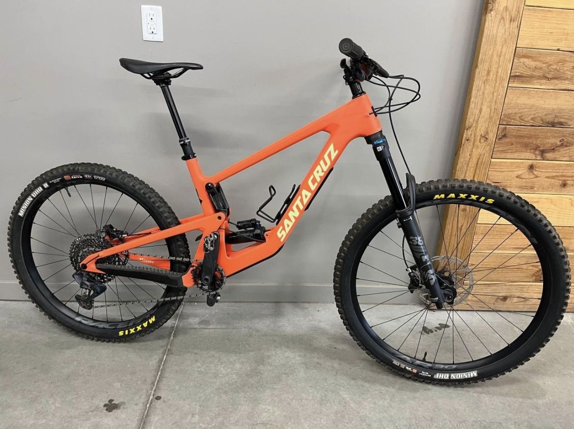 2023 Santa Cruz Bronson Carbon (LARGE)