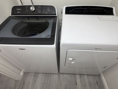 Whirlpool Washer & Dryer Set - White Top Load Washer & Front Load Electric Dryer - Used great condition