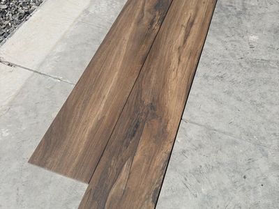 Beautiful Wood Grain Tile