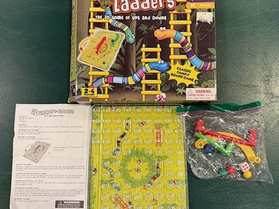 3D Snakes and Ladders Game by Lollipop Toys